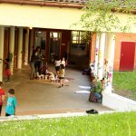 [ARGAZKIAK] Eskolako portxe txikia apaindu dute Gaztelekuak antolatutako ekintzen baitan